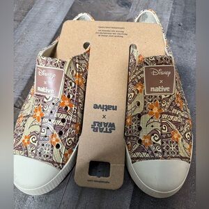 NWT Native‎ Star Wars Shoes- M9 W11